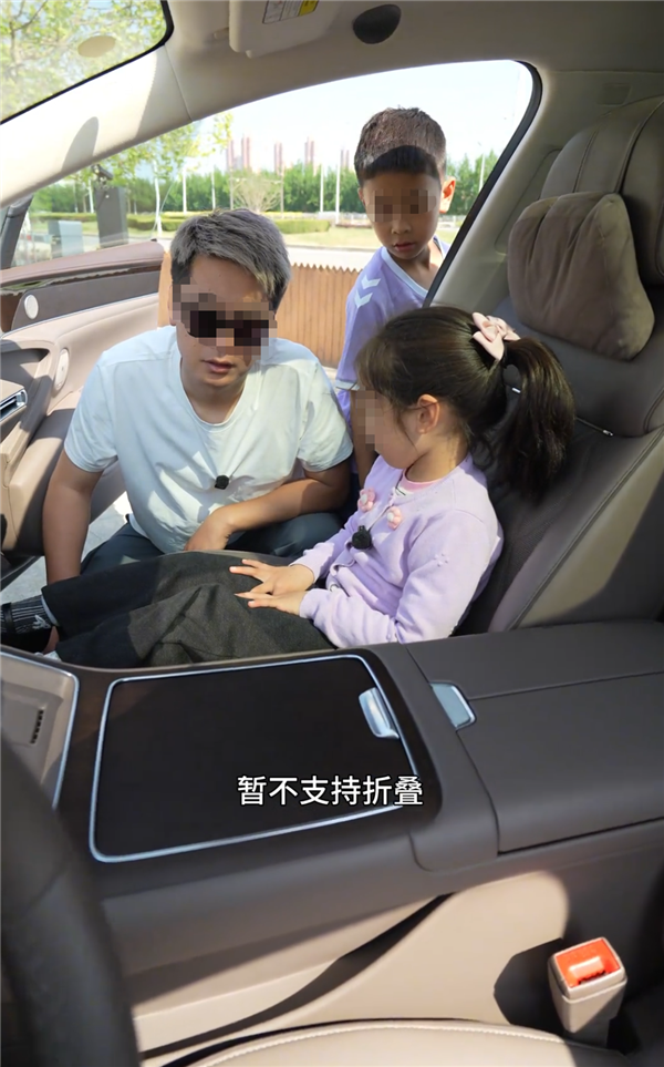 座椅防夹是不好做 但车企们也别这么凑合吧