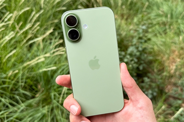 苹果满血AI大模型仅支持iPhone 17 Pro/Air：iPhone 17用户无缘