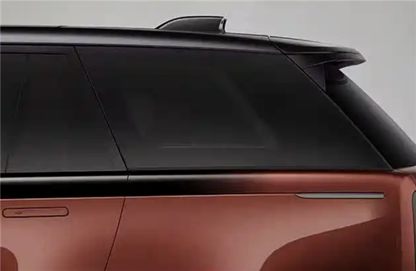 全国仅一台！路虎揽胜SV 4.4 V8四座长轴重奏系列“翡萃版”上市