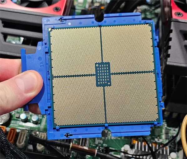 8行代码搞定的事拖了近两年！AMD EPYC Zen 5服务器终获单CCD温度监控